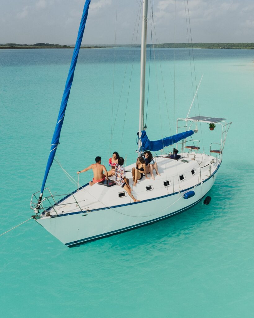Tour en velero con barra libre